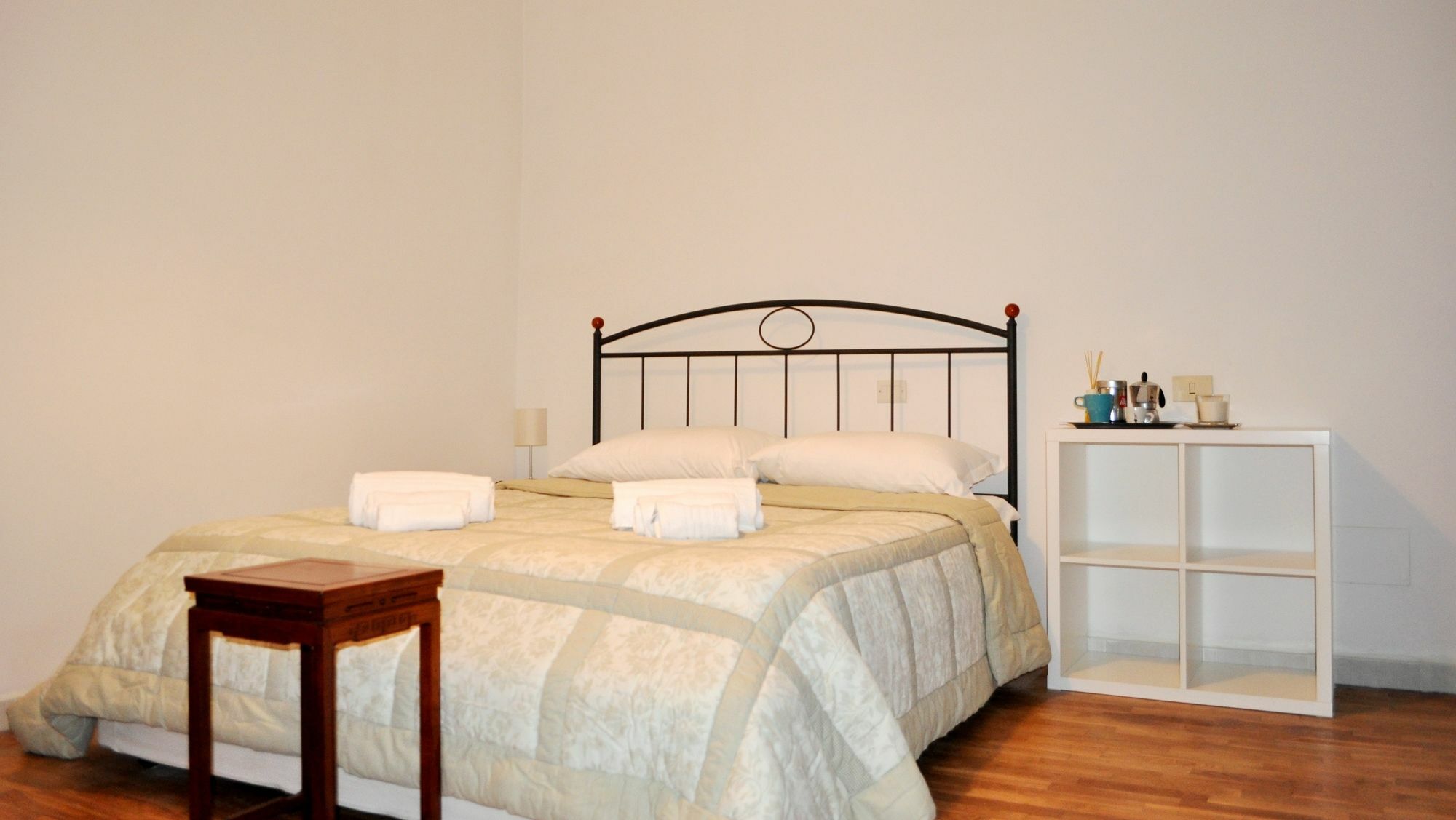 Apartment Debby Rom