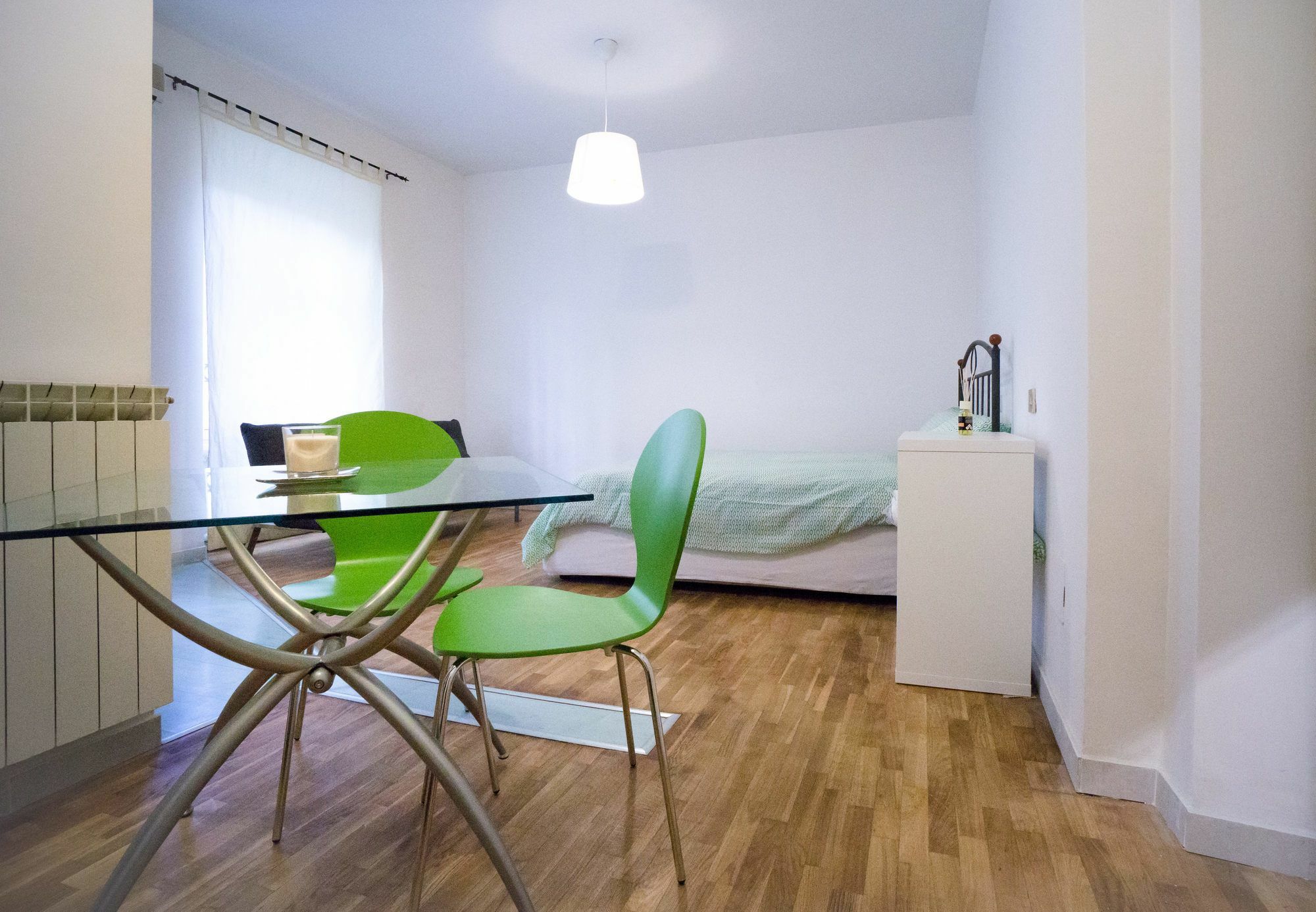 Apartment Debby Rom